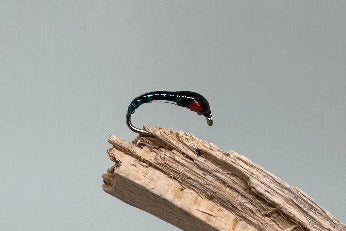 Black with red round cheeks x 3. (Barbed)