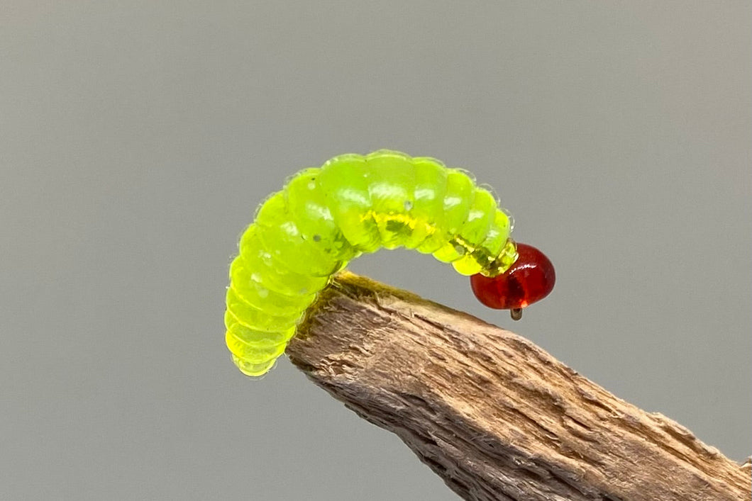 Chartreuse Translucent Jelly Maggot x 3  (Barbed)