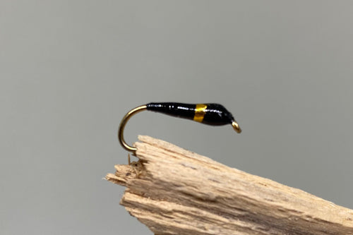 Vicar Gold Collar x 3. (Barbed)